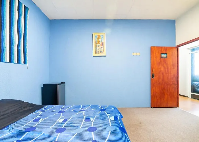 Apartment Great Roma Norte Spot Sleeps 16 In 4br