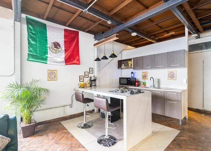 Great Roma Norte Spot Sleeps 16 In 4br
